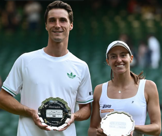 Ao lado de britânico, brasileira Luisa Stefani perde final de Wimbledon nas duplas mistas