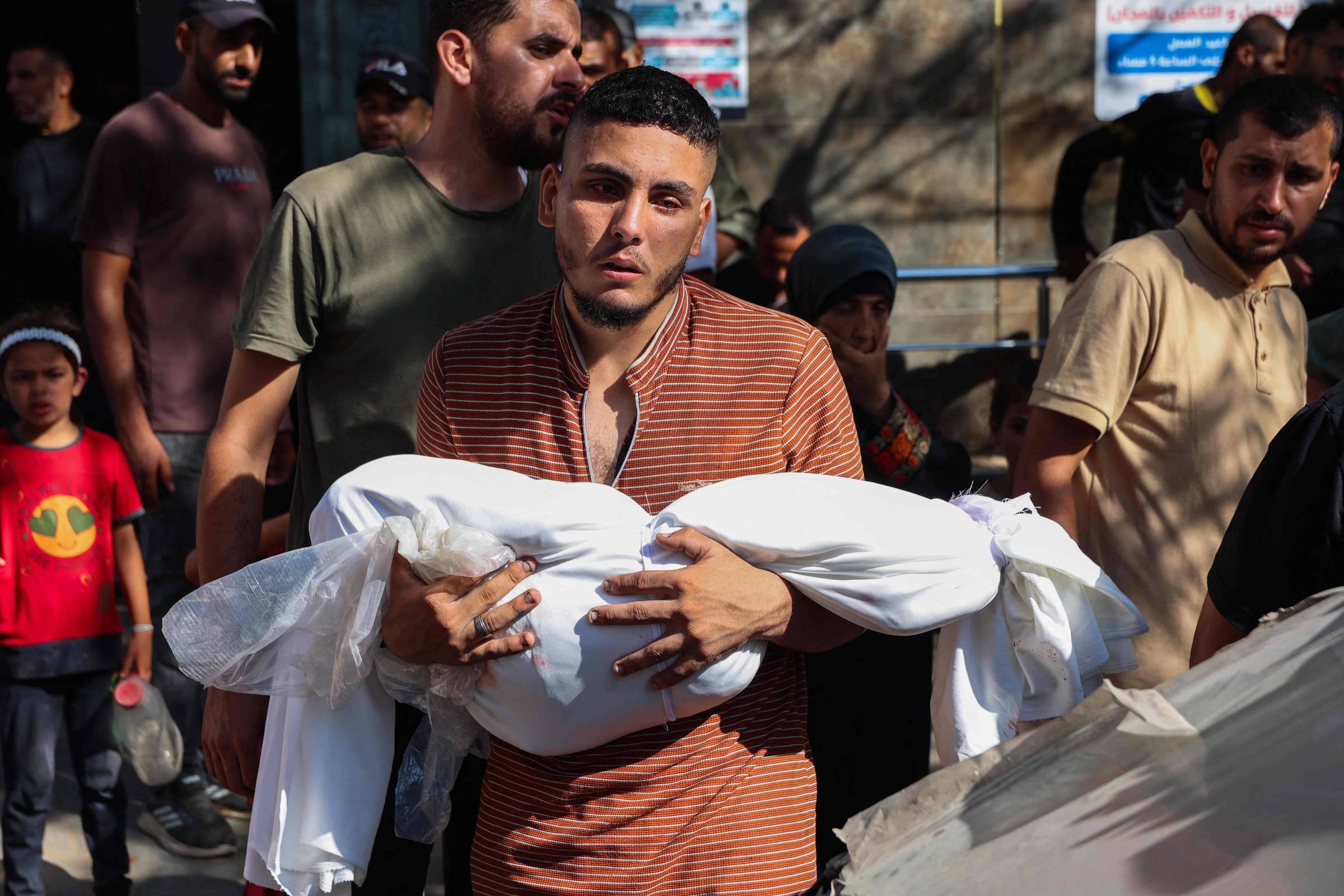 Ataque de Israel a café em Gaza mata dezenas – 01/07/2025 – Mundo