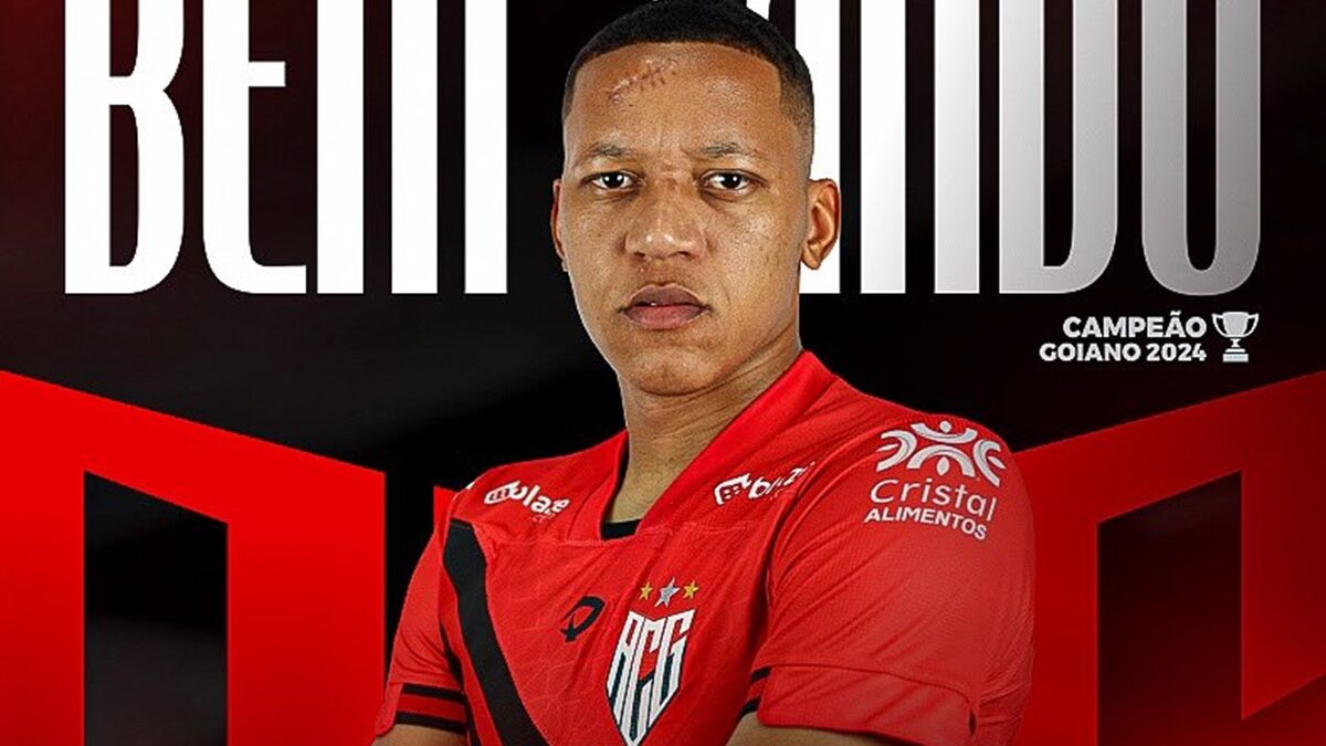 Atlético-GO anuncia retorno do zagueiro Adriano Martins