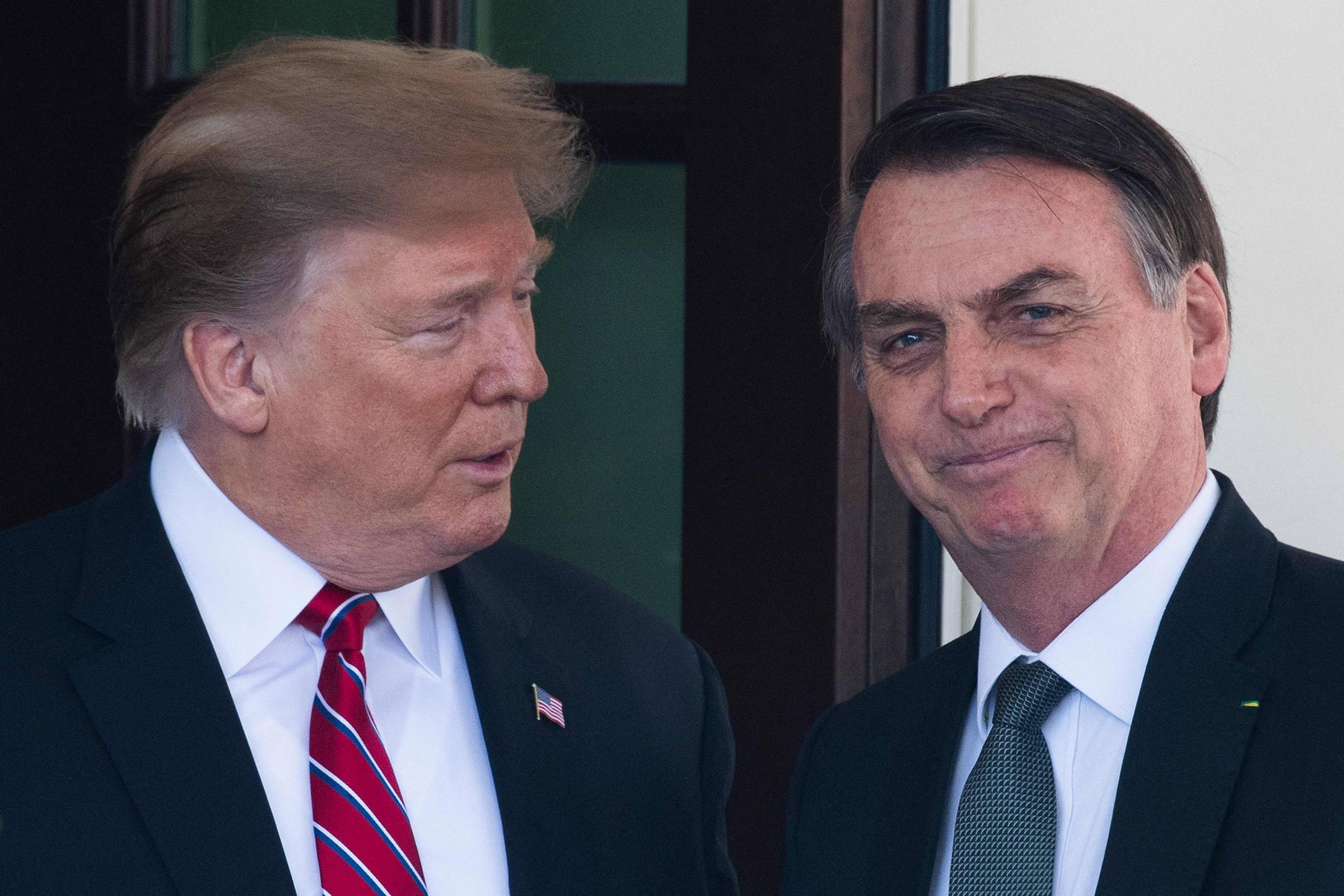 Trump envia carta a Bolsonaro e diz que acompanhará caso – 17/07/2025 – Poder