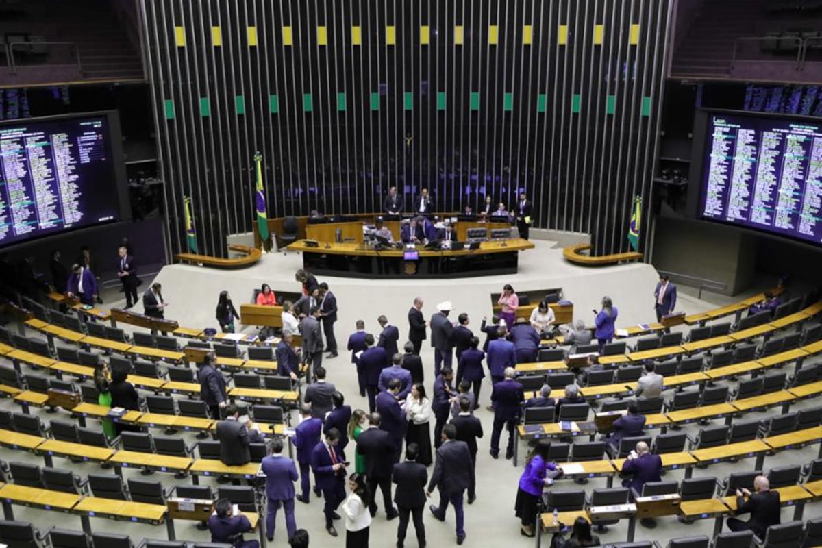 Câmara aprova fim de testes de cosméticos em animais
