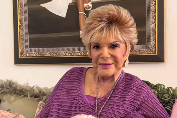 Cantora que viralizou no TikTok, Connie Francis é internada na UTI