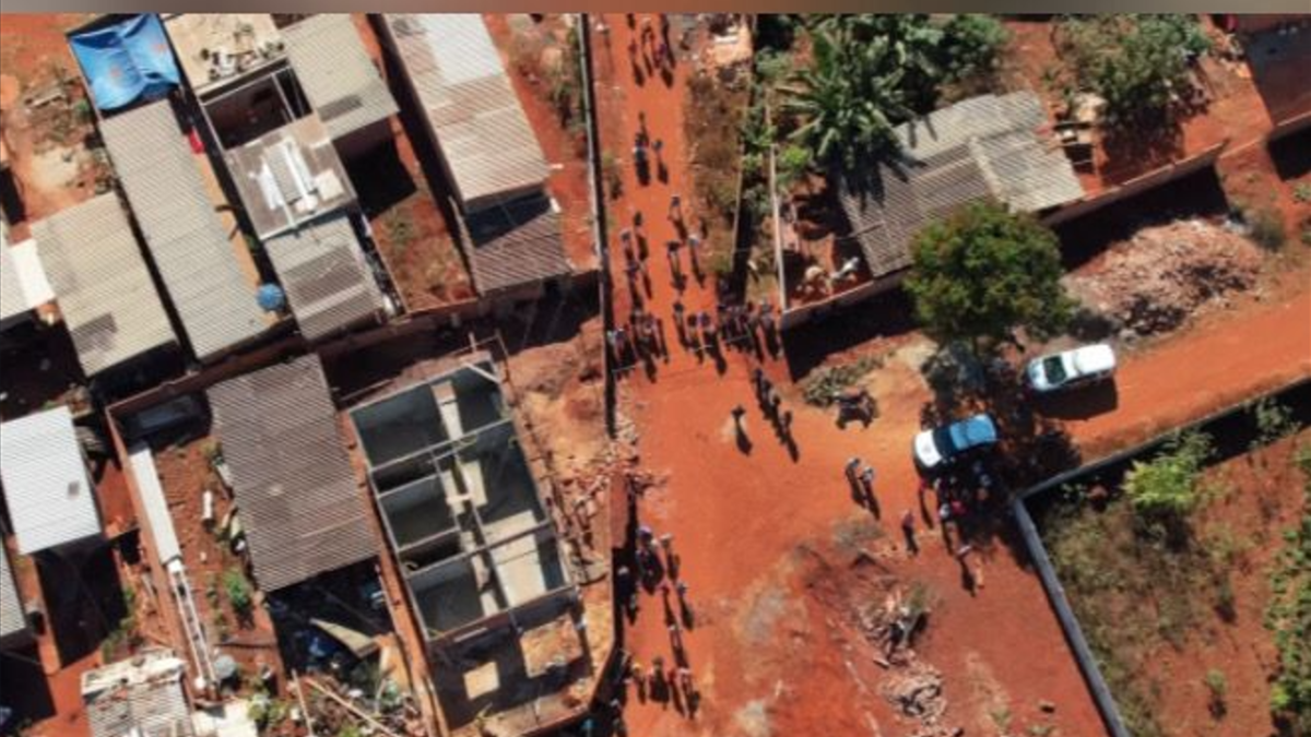 Casas em construção são demolidas em ocupação irregular no Setor Estrela Dalva