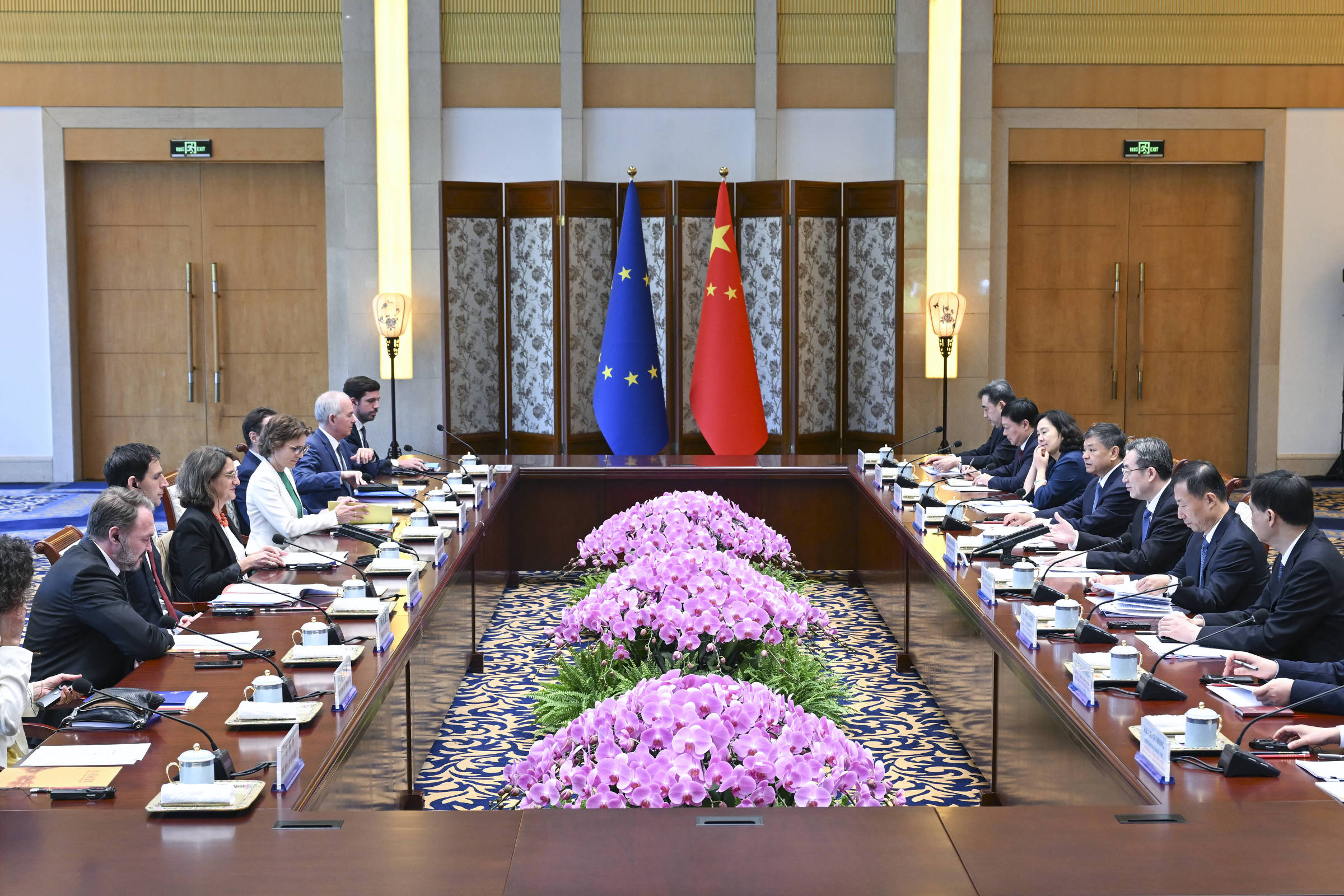 China avança diante de recuo diplomático dos EUA – 14/07/2025 – Mundo