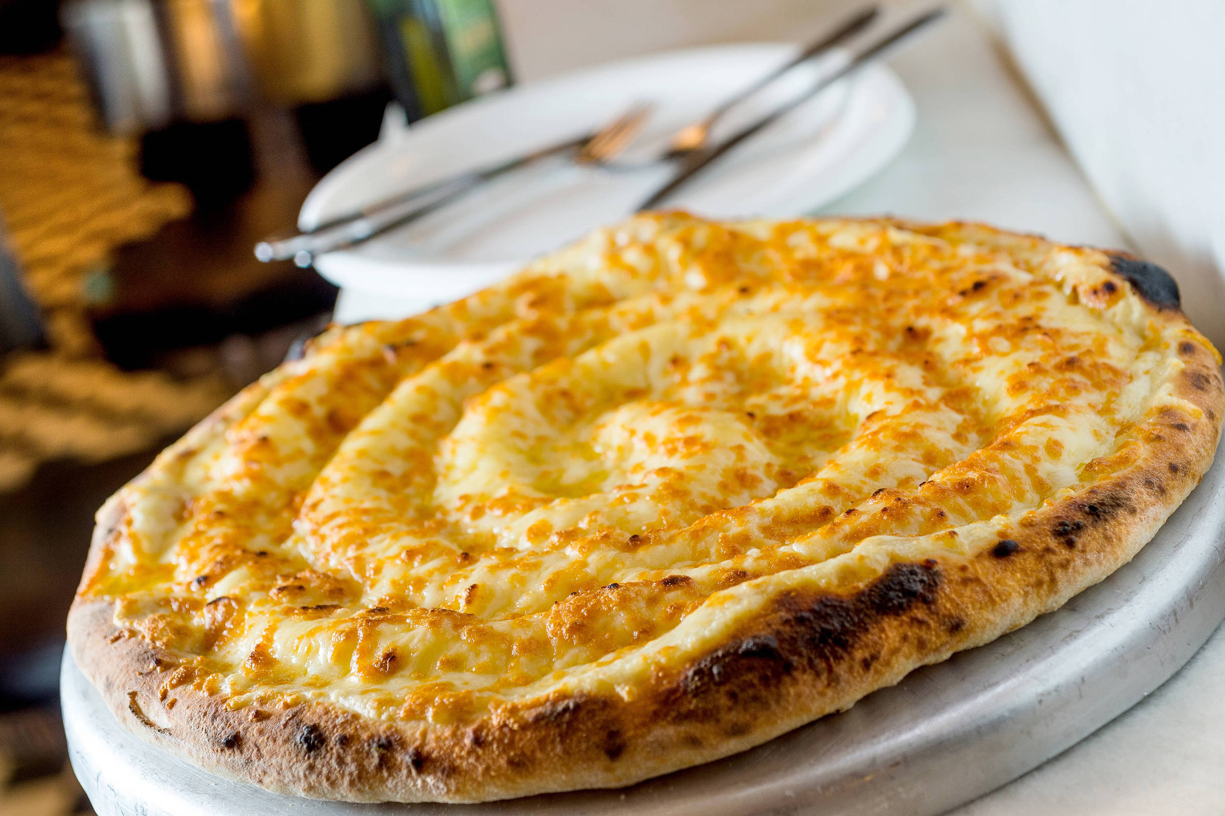 Ciência demonstra que comer pizza no jantar dá pesadelos – 15/07/2025 – Cozinha Bruta