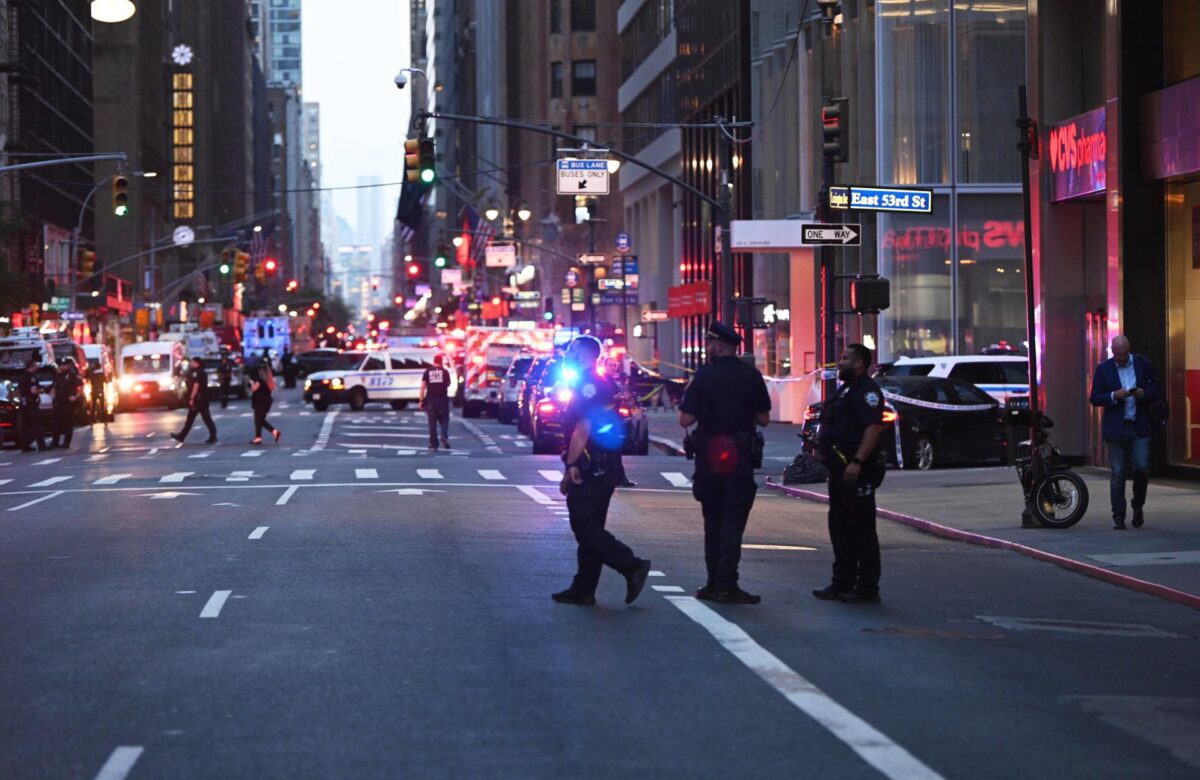 Cinco pessoas morrem em ataque a tiros em Nova York