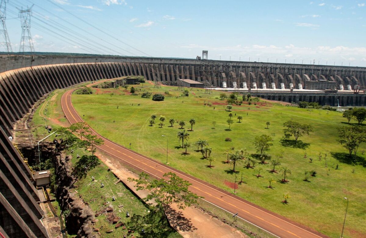 Consumo de IA no Paraguai faz Itaipu estudar construção de 2 turbinas