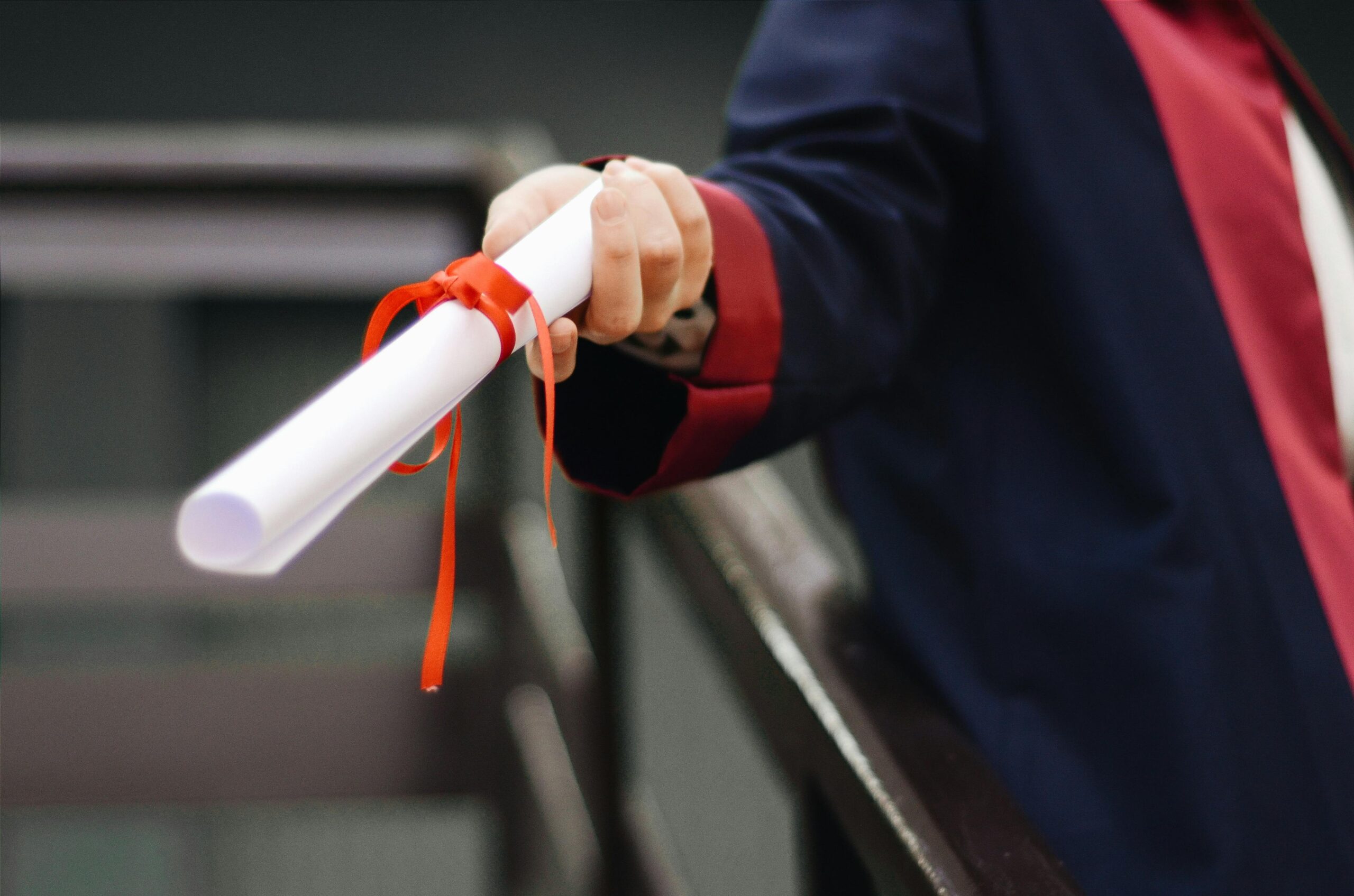 Diploma de papel deixa de existir; entenda novas regras | Educação