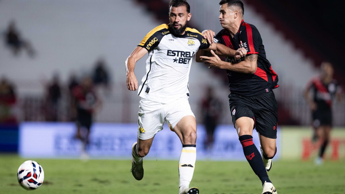 Em confronto direto, Atlético é derrotado pelo Criciúma e perde chance de encostar no G4