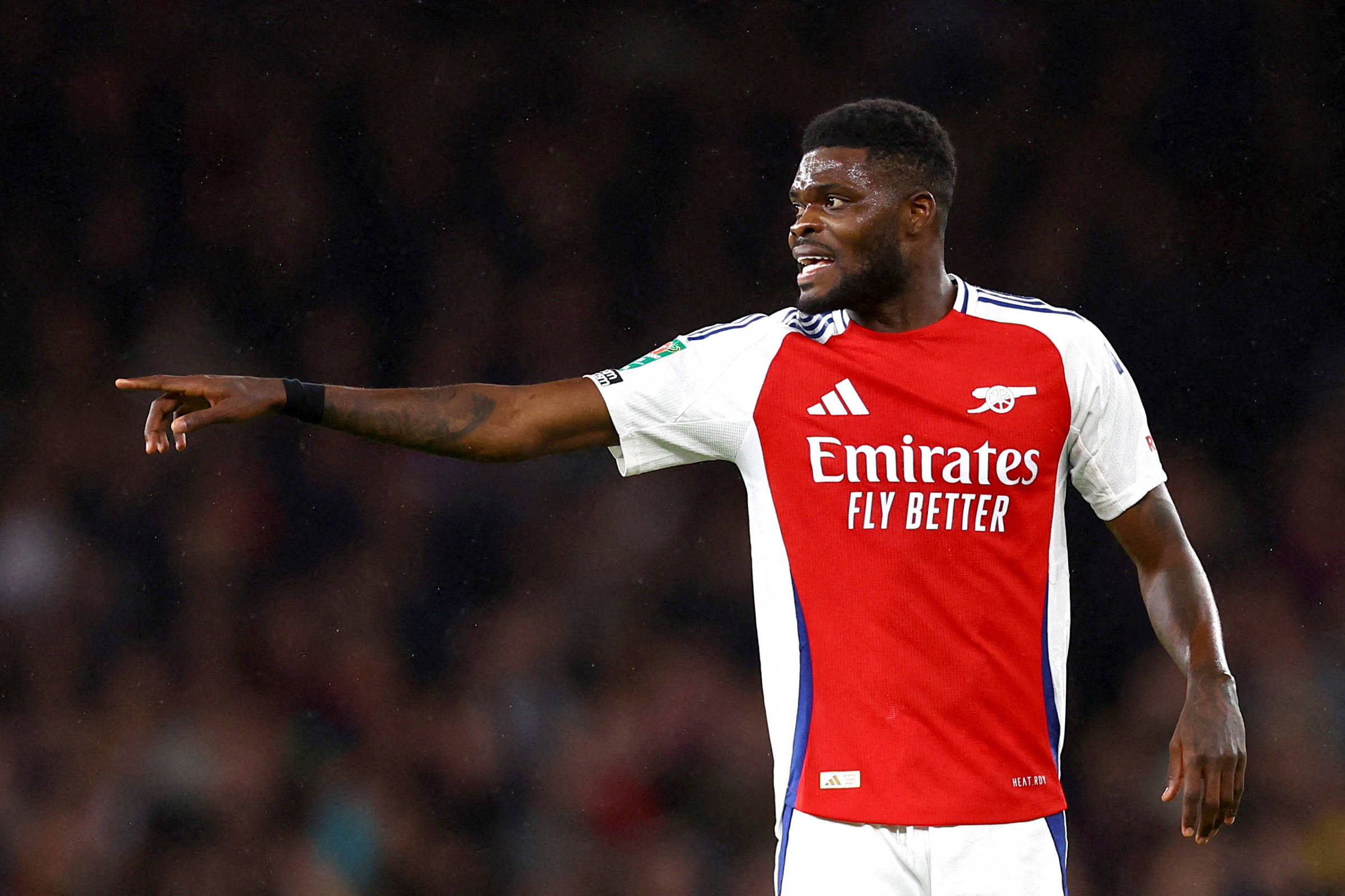 Ex-jogador do Arsenal é acusado de estupro no Reino Unido – 04/07/2025 – Esporte