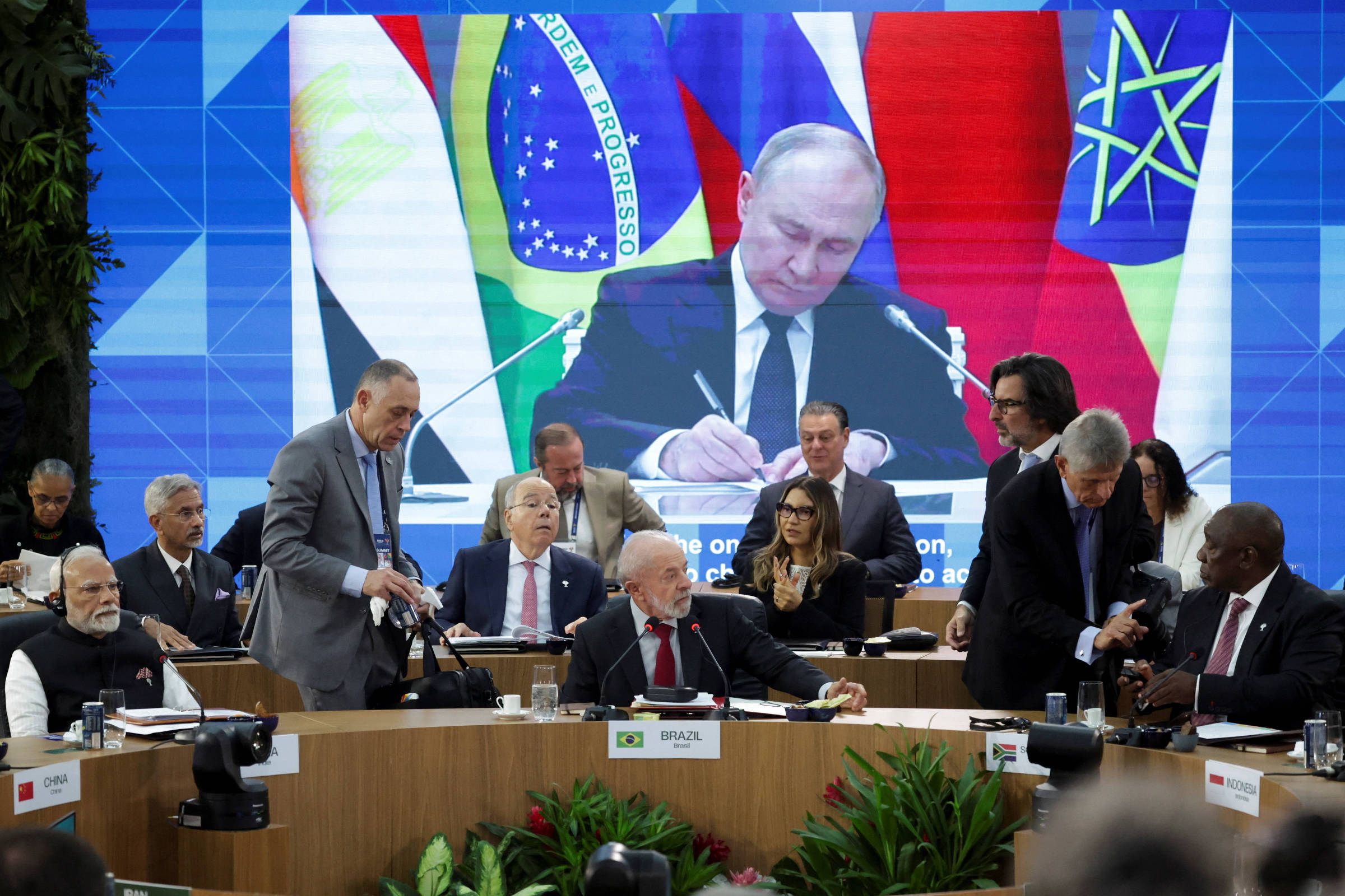 Futuro pertence a mercados emergentes, diz Putin no Brics – 06/07/2025 – Mundo