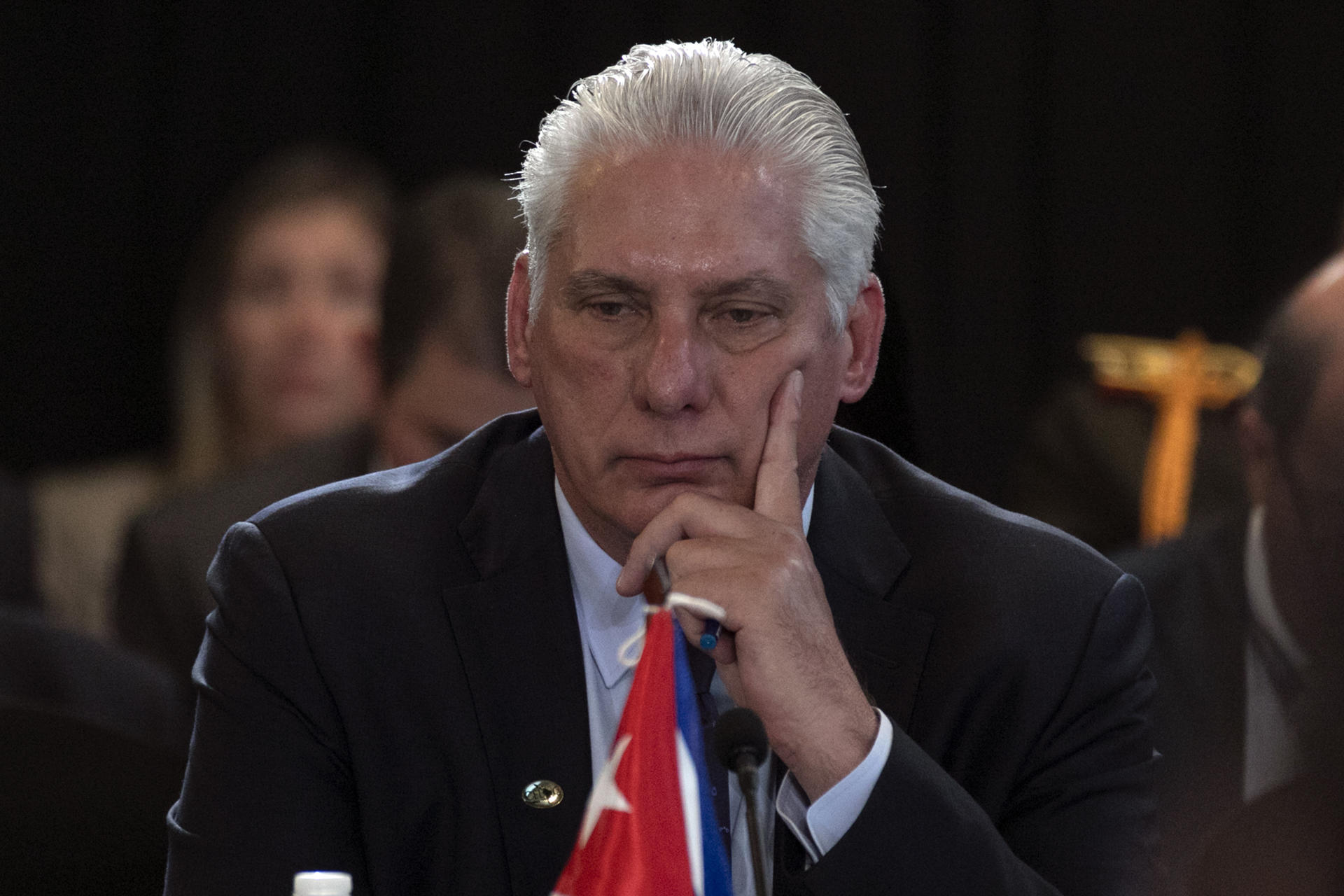 Governo Trump sanciona ditador de Cuba