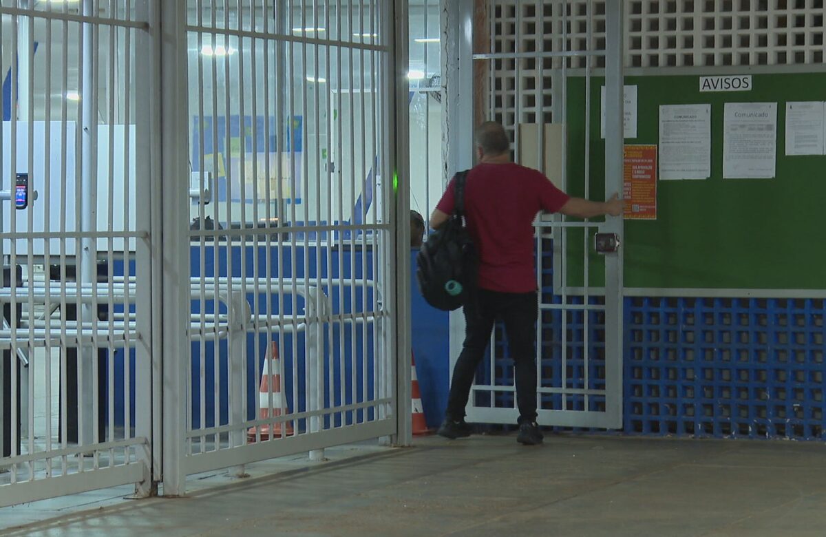 Greve dos professores: mais da metade das escolas do DF funcionaram parcialmente no 1º dia