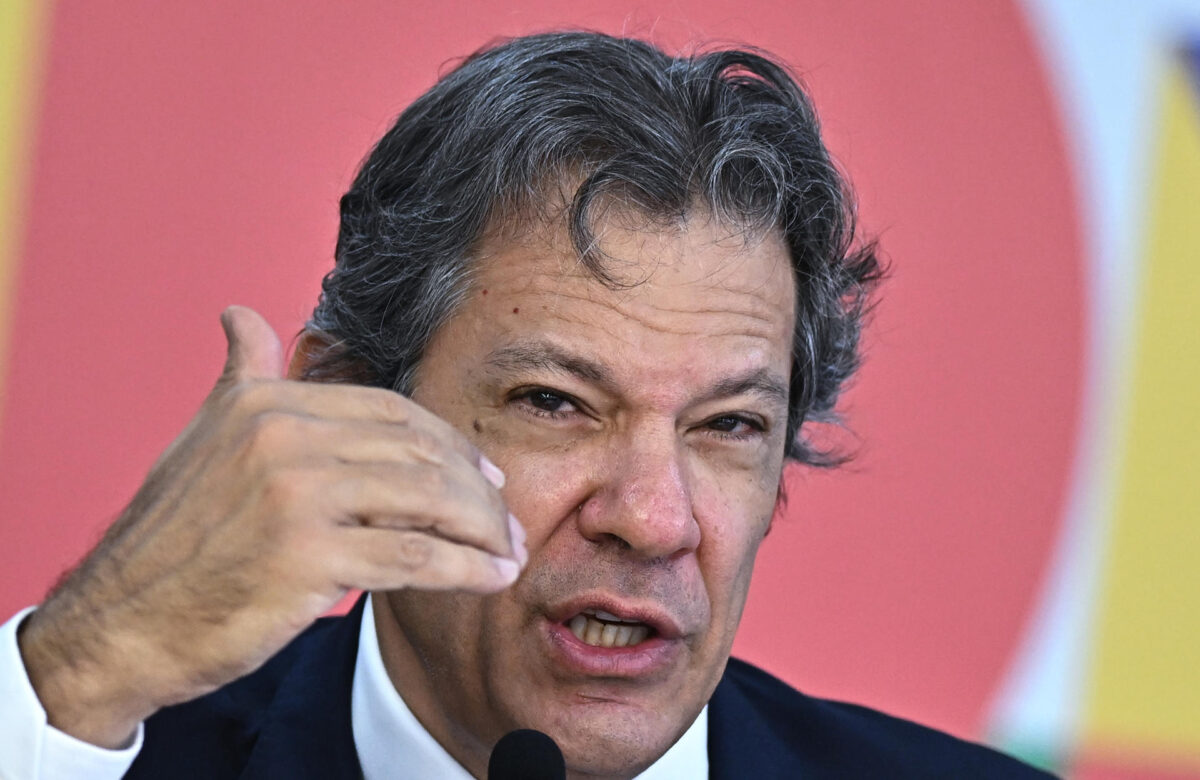 Haddad pede que Bolsonaro deixe governo negociar com EUA