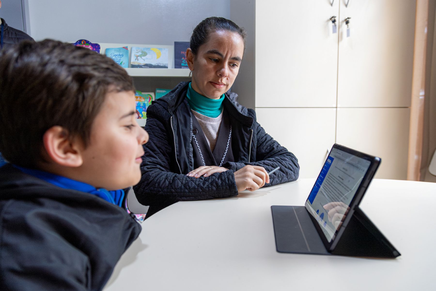 IA ganha papel para destravar futuro da educação no Brasil