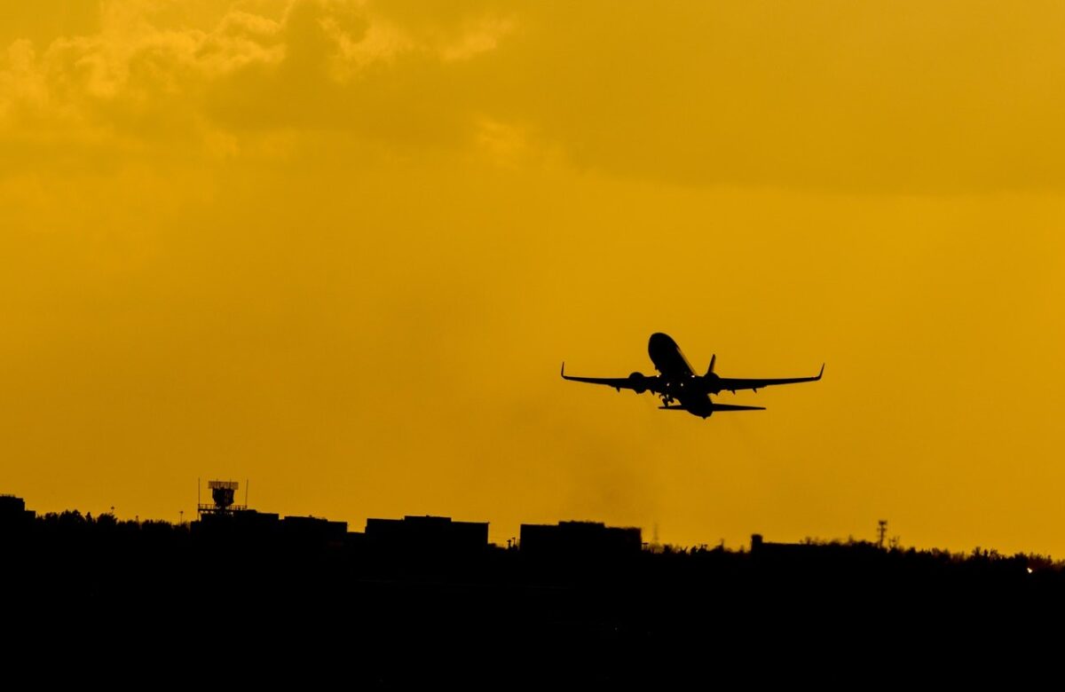 IOF em viagens internacionais: veja o que mudou e como o imposto é cobrado