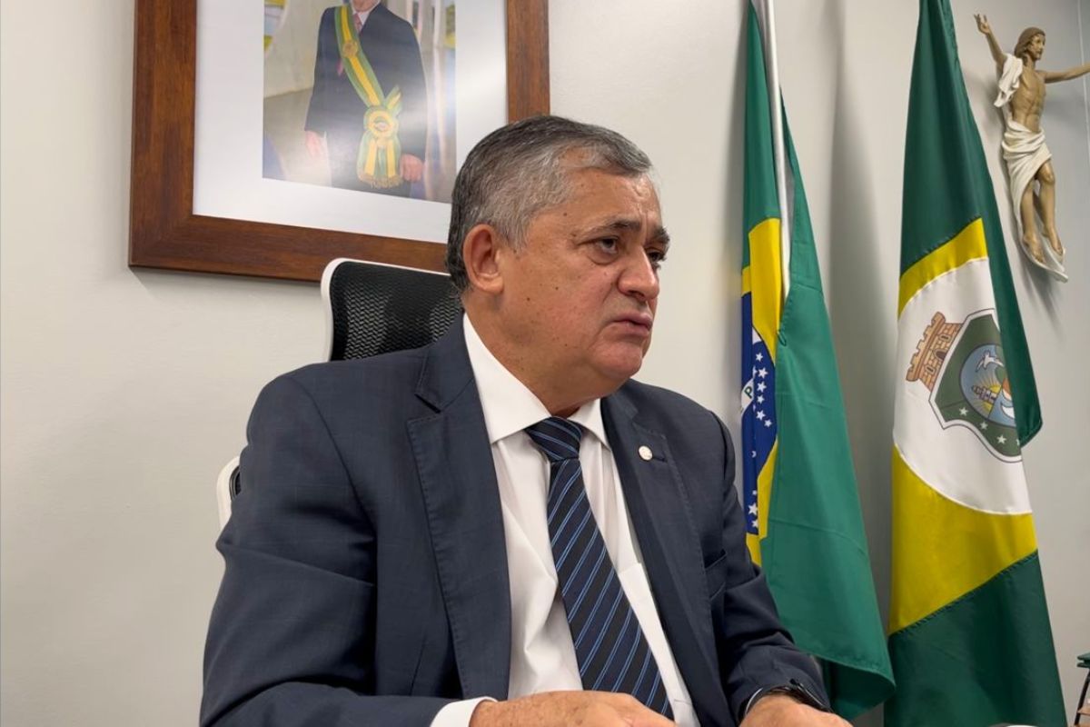Líder do governo Lula na Câmara passa por cirurgia no coração