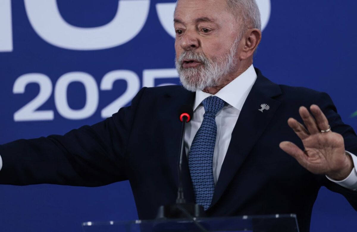 Lula diz que Brics seguirá discutindo alternativas ao dólar