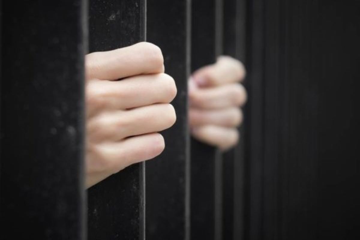 Médico é condenado a 43 anos por estuprar mulheres com câncer em MG