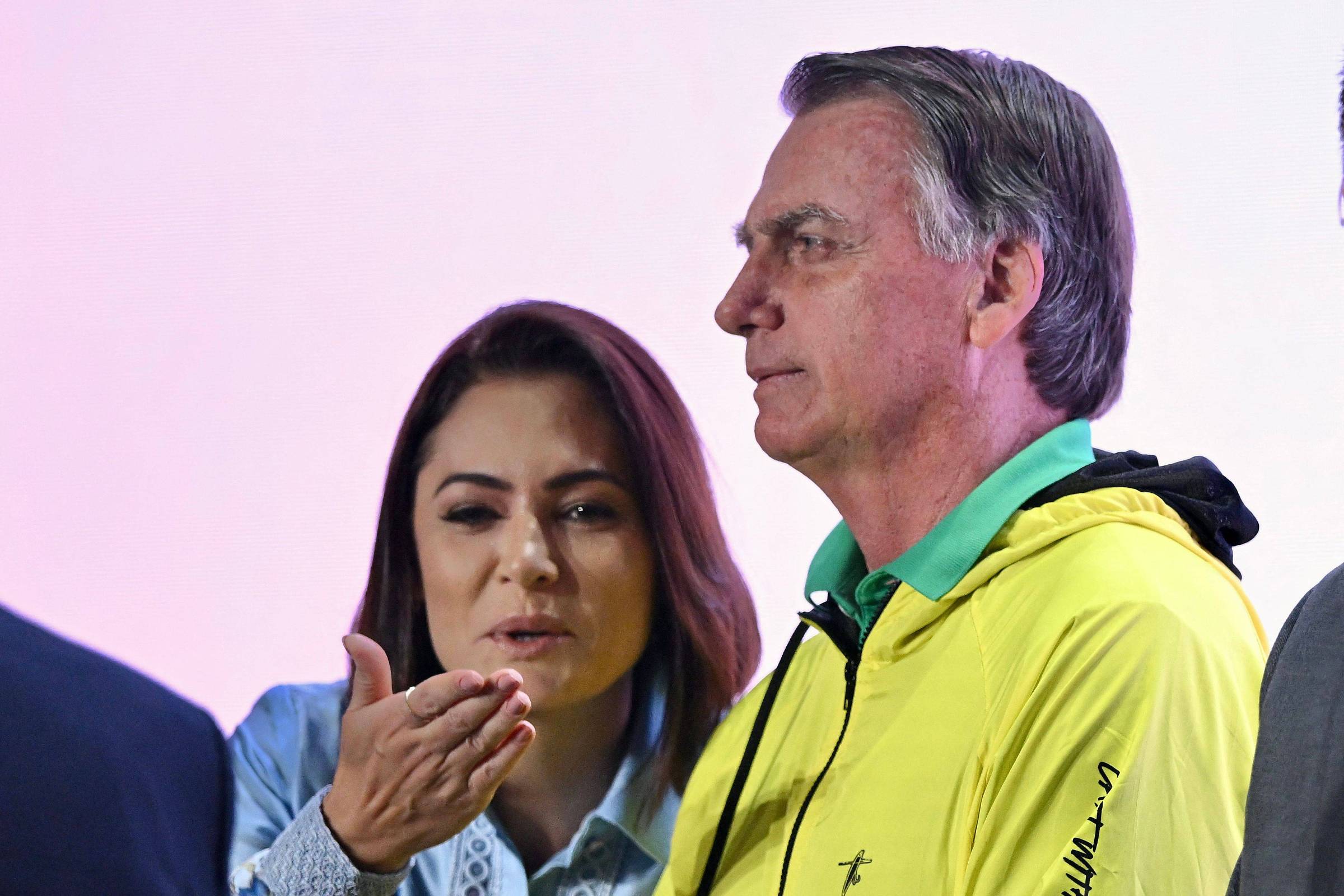 Michelle e Nikolas alcançam mais engajamento que Bolsonaro – 01/07/2025 – Poder