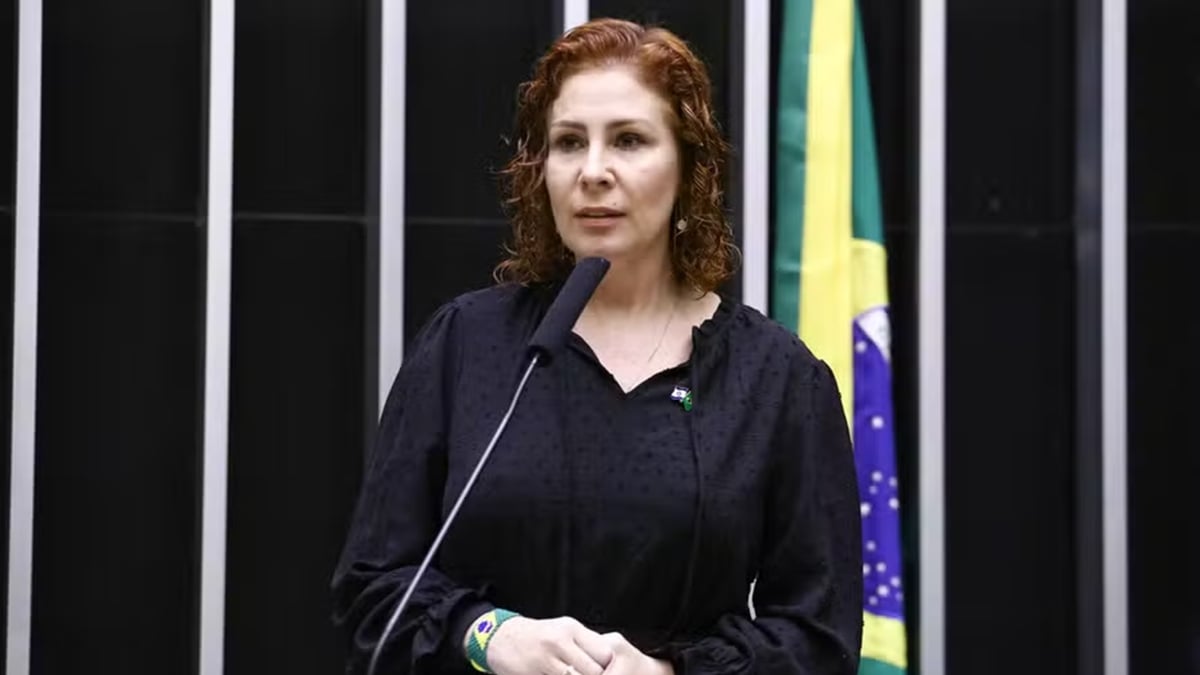 Ministério da Justiça diz que Zambelli será ‘submetida ao processo de extradição’