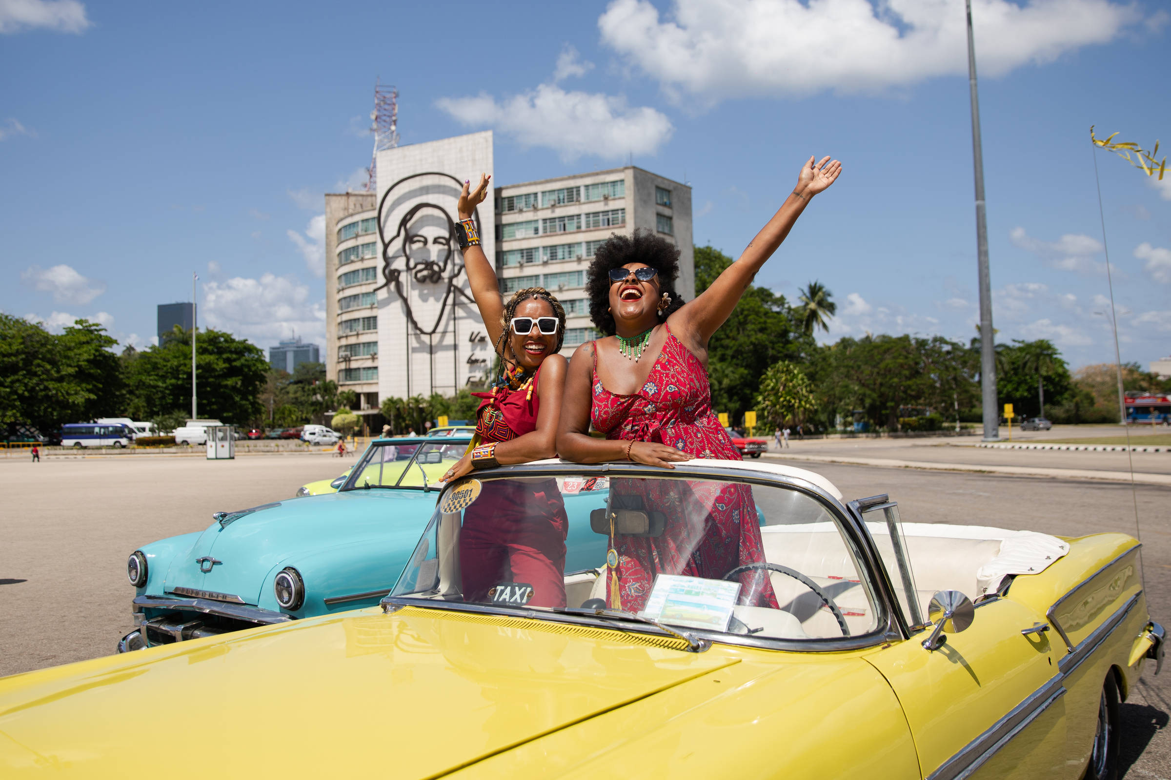 Mulheres negras relatam dificuldades ao viajarem sozinhas – 09/07/2025 – Turismo
