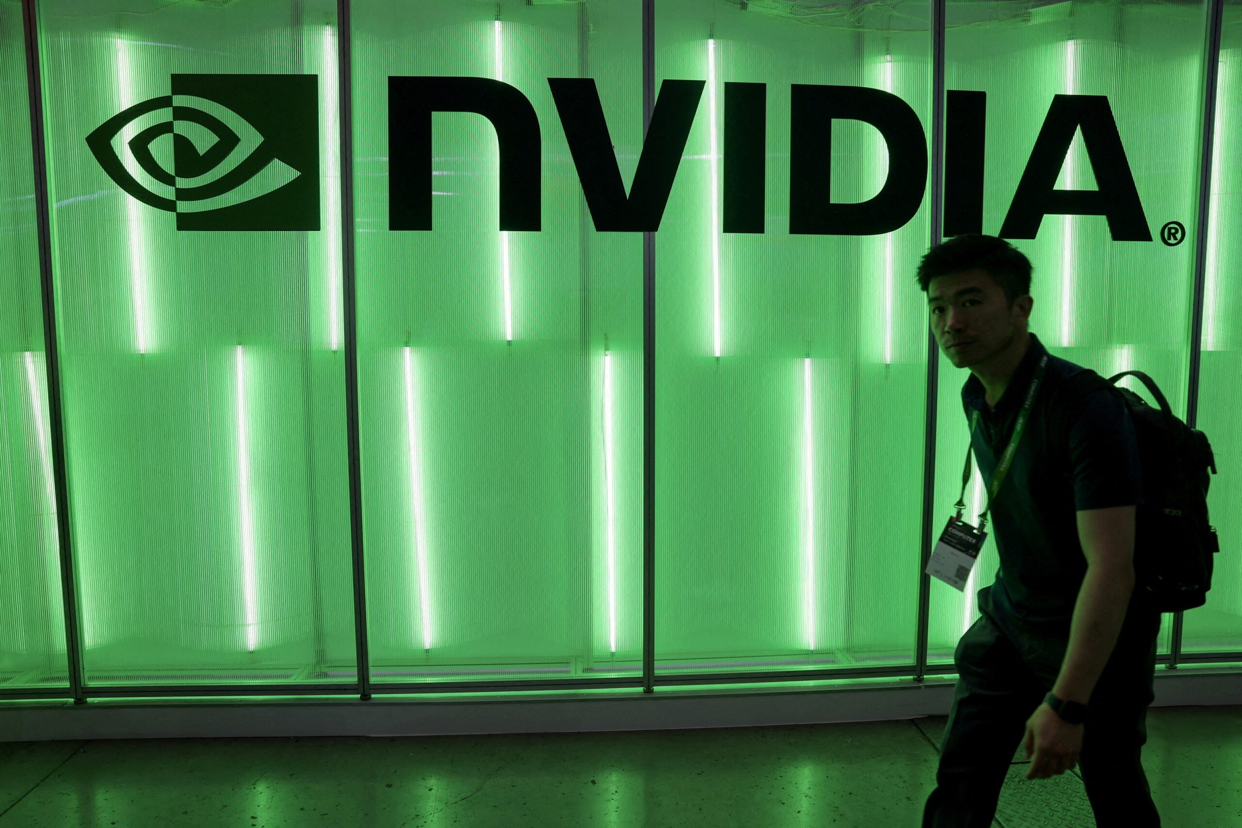 Nvidia alcança US$ 3,9 trilhões em valor de mercado e caminha para se tornar empresa mais valiosa na história | Economia