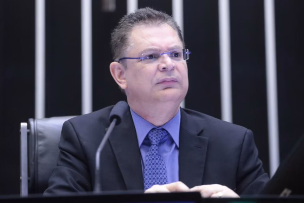 PL aposta em desgastar Lula e nega que tentará demover Trump de taxas