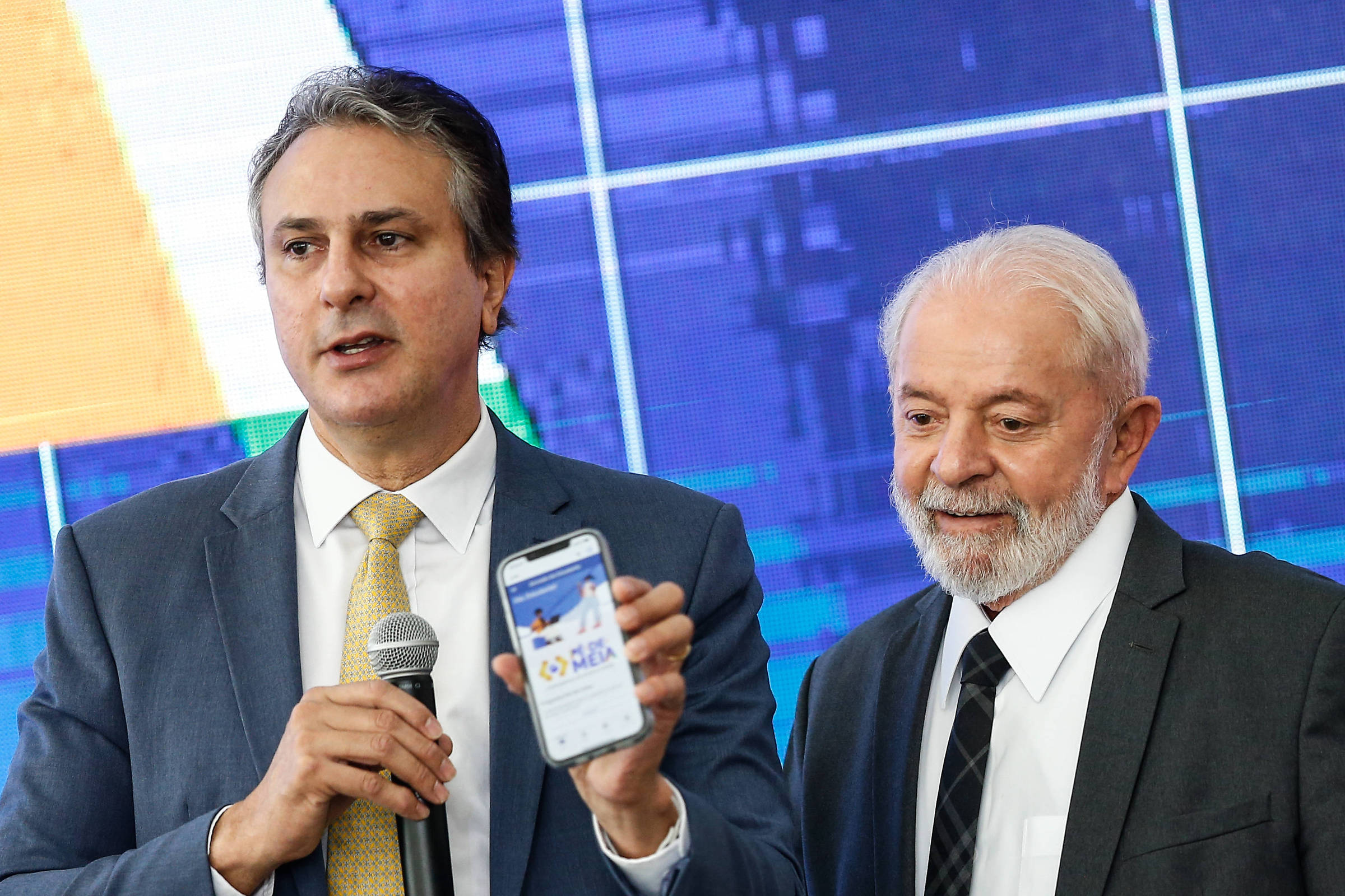 Pé-de-meia tira metade do orçamento do ensino integral – 08/07/2025 – Educação