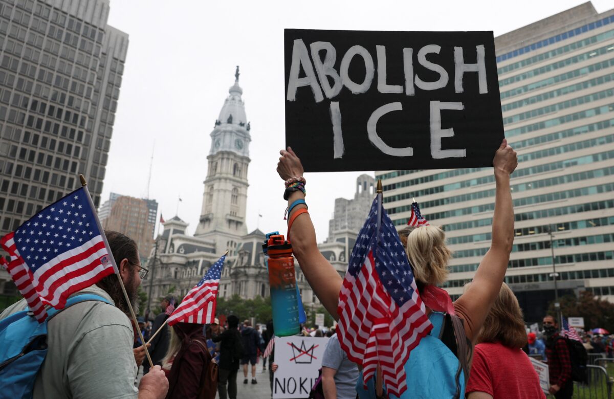 Pesquisas indicam que Trump foi longe demais em sua campanha contra os imigrantes | Blog da Sandra Cohen