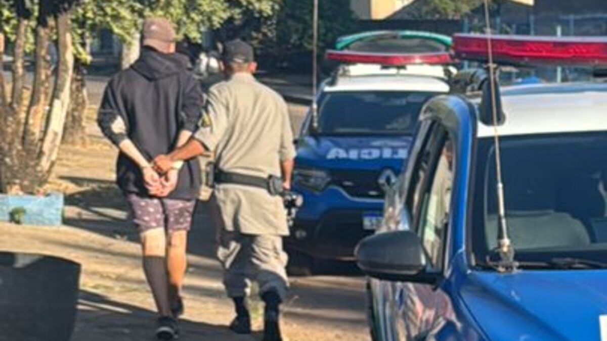 Polícia prende homem que bebia cerveja de outras pessoas em bar de Jussara