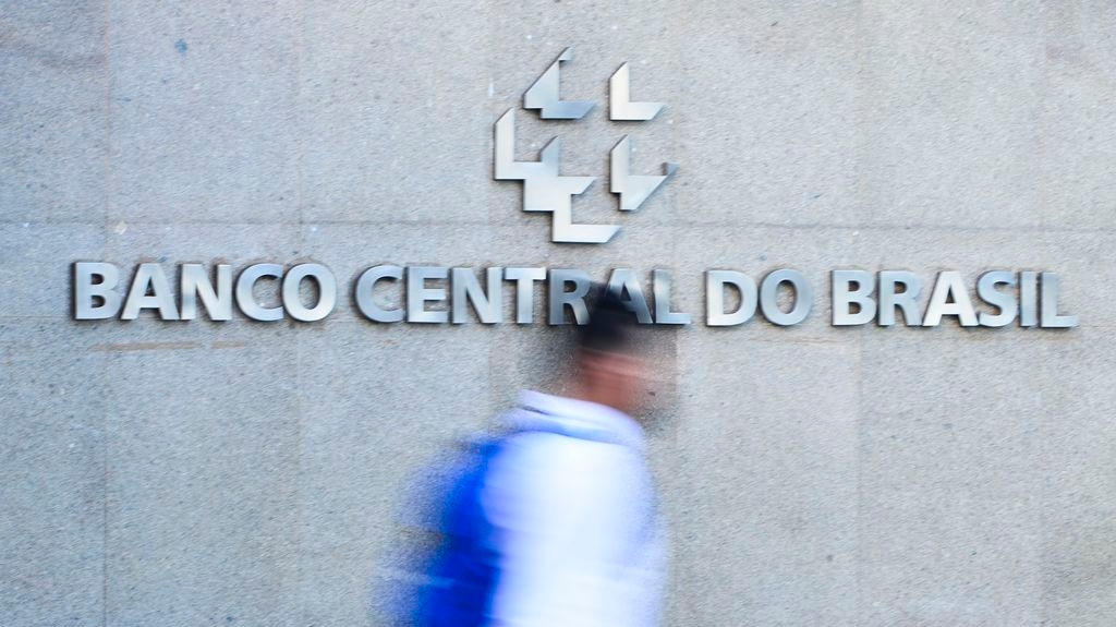 Polícia prende suspeito de invadir sistema de pagamentos do Banco Central