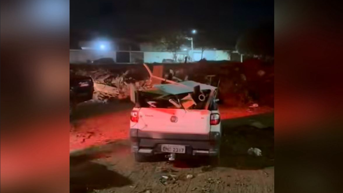 Prefeito de Anápolis flagra descarte irregular de lixo e aciona PM