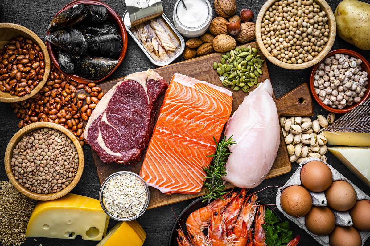 Proteínas aceleram a hipertrofia muscular? Nutricionistas respondem