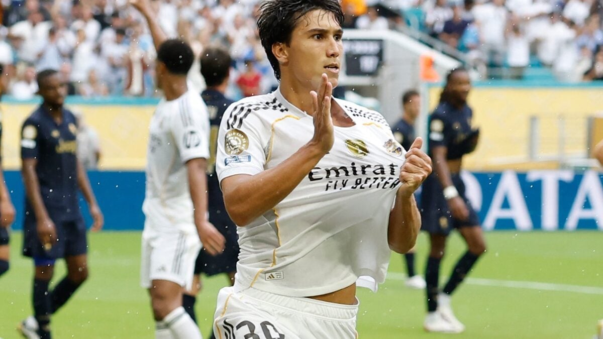 Real Madrid vence Juventus e avança às quartas do Mundial