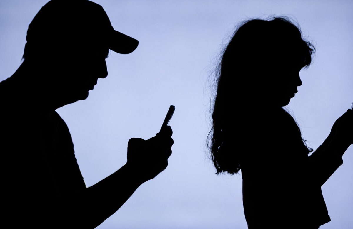 Reino Unido começa a exigir selfies e documentos para verificar idade de quem tenta acessar sites pornô | Tecnologia