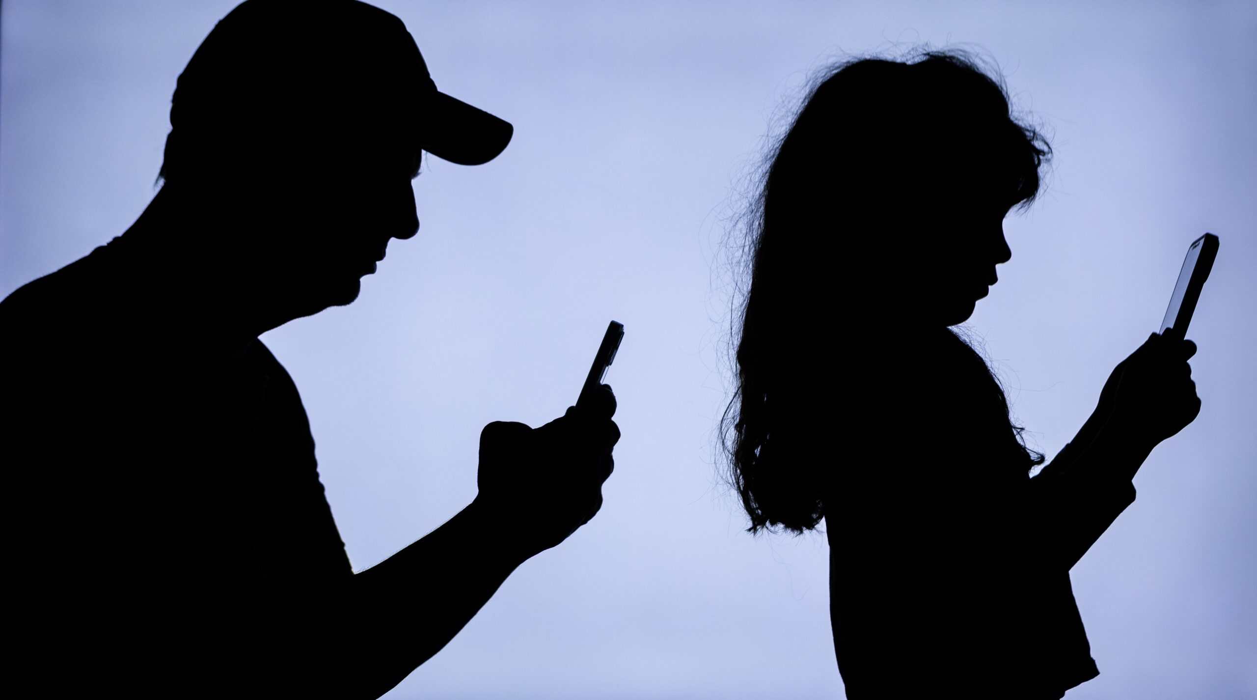 Reino Unido começa a exigir selfies e documentos para verificar idade de quem tenta acessar sites pornô | Tecnologia