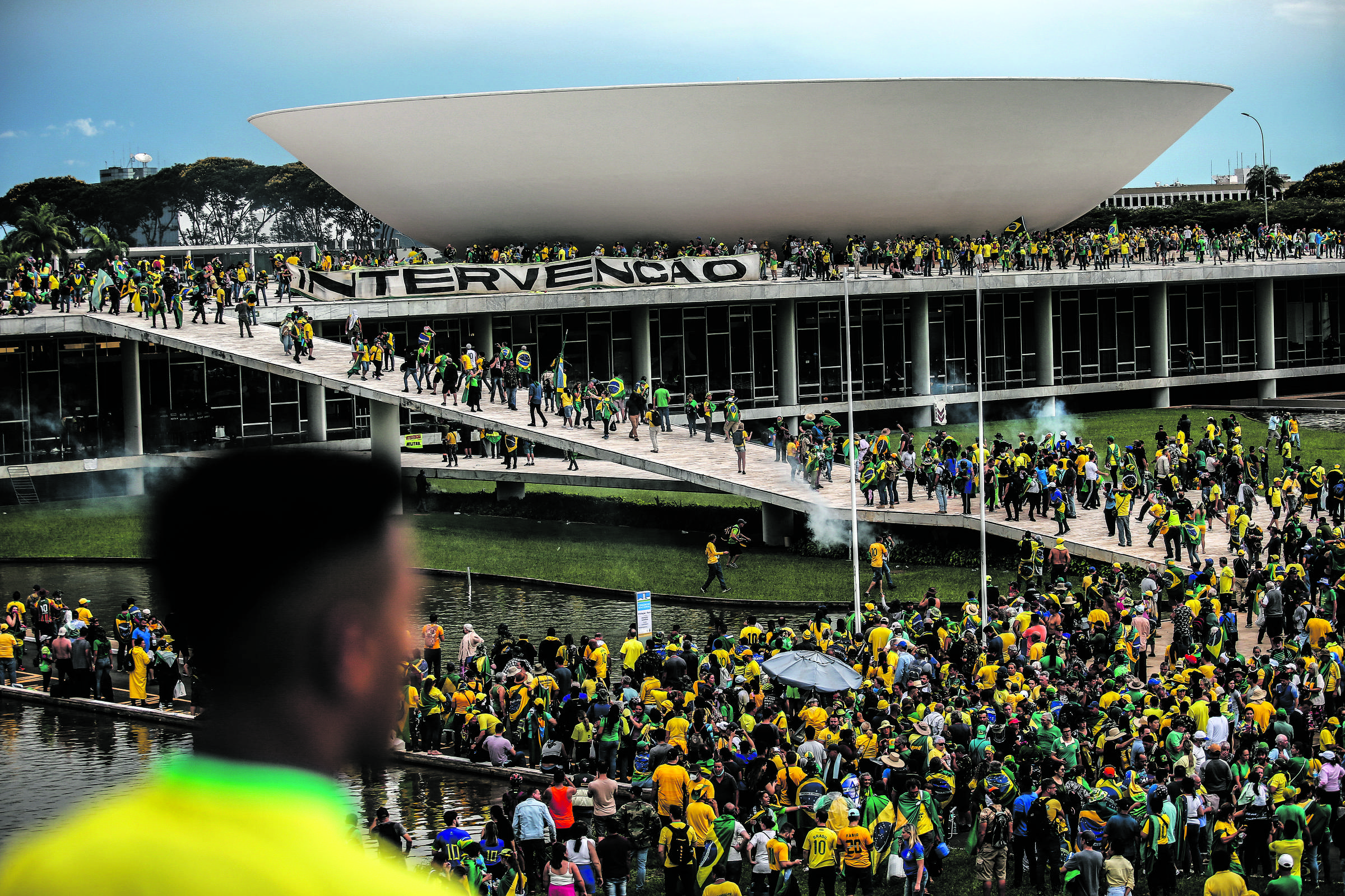 STF condena réu que levou bola assinada por Neymar no 8/1 – 01/07/2025 – Poder