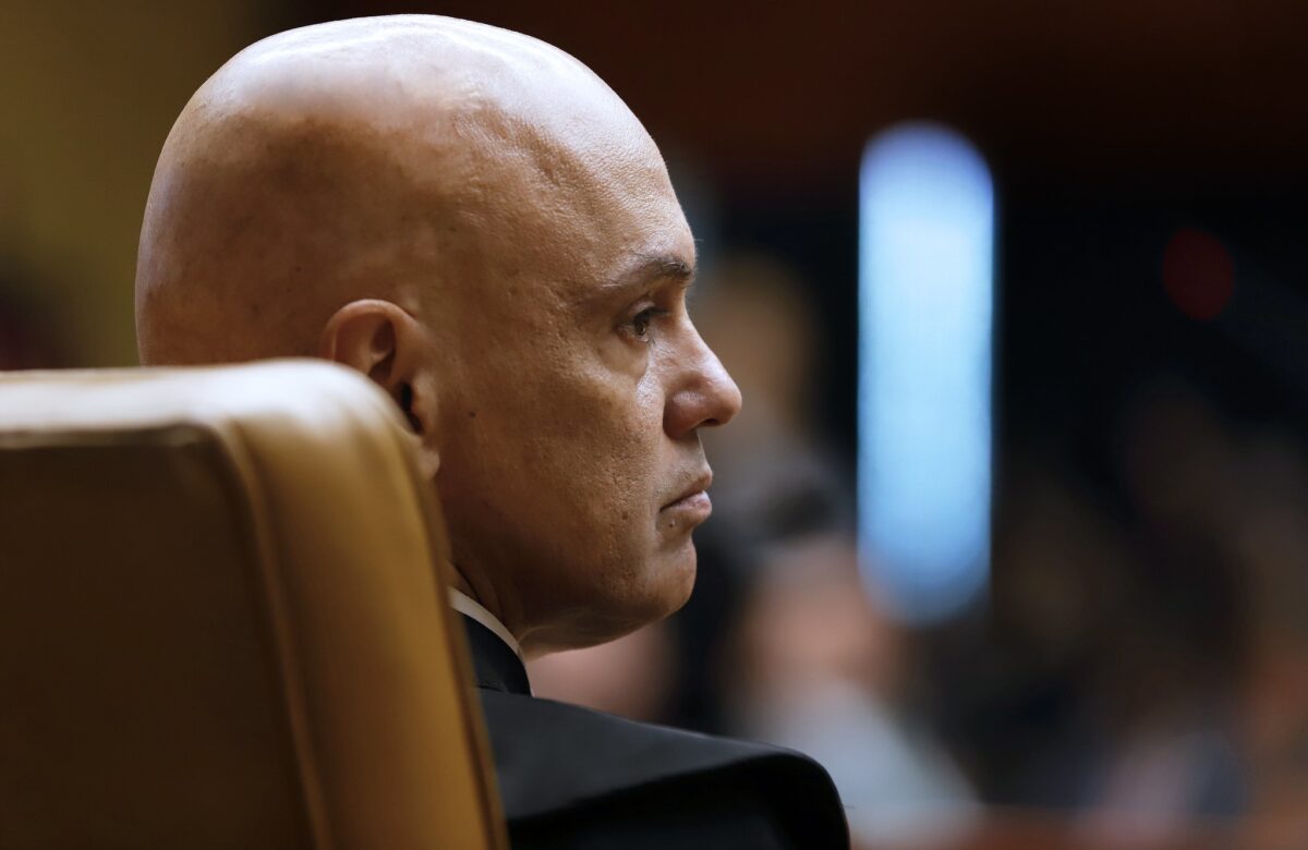 Secretário de Trump anuncia revogação do visto americano de Alexandre de Moraes e de 'seus aliados no tribunal'