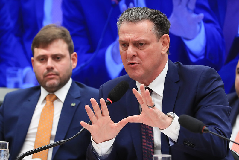 Selic em 15% dificulta crédito, diz Fávaro