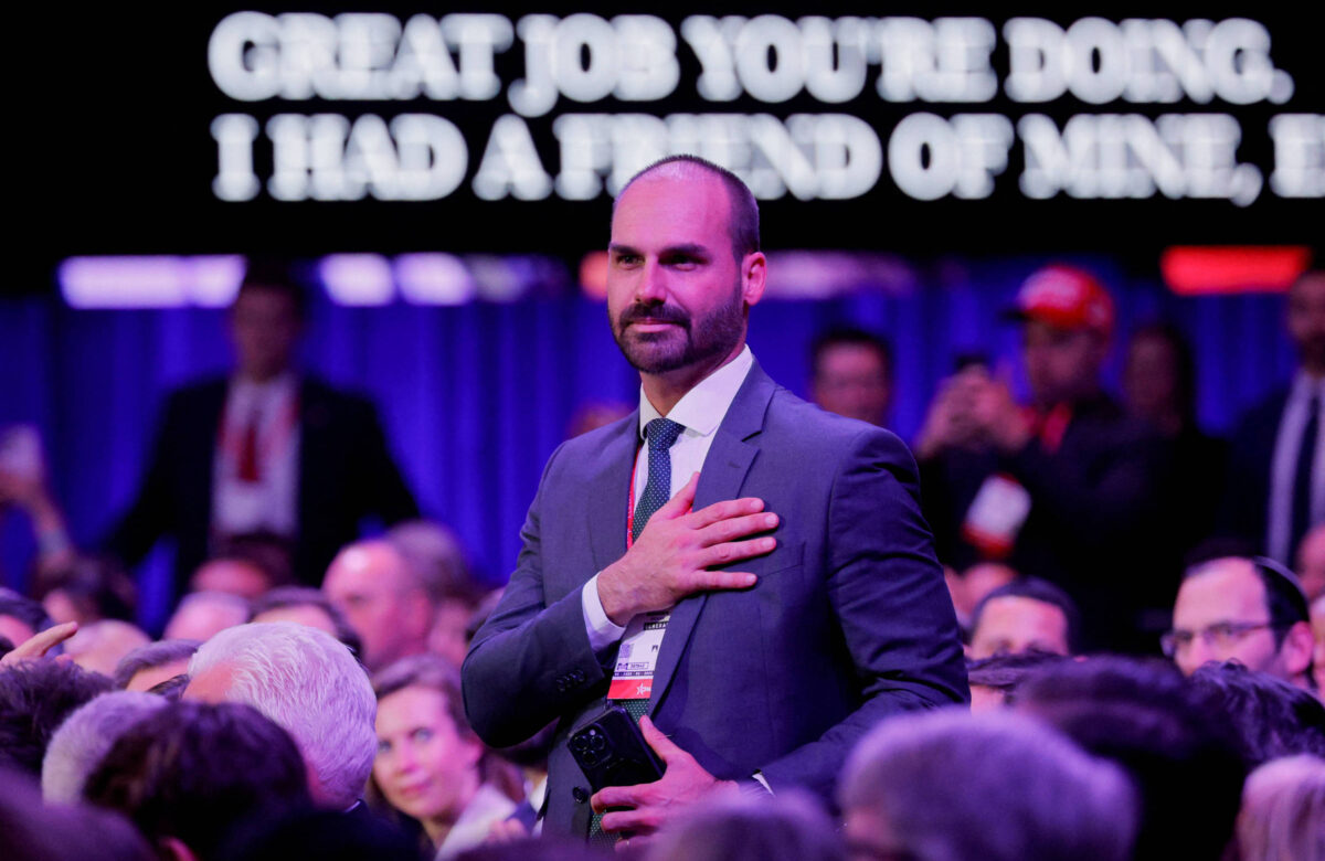 Cassar Eduardo Bolsonaro por faltas só é possível em 2026 – 25/07/2025 – Poder