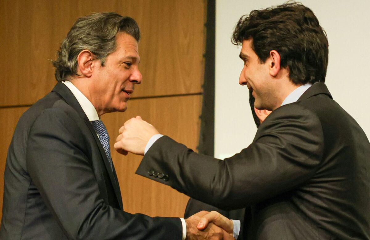 Tarifaço alivia inflação, mas cenário fiscal impede corte da Selic
