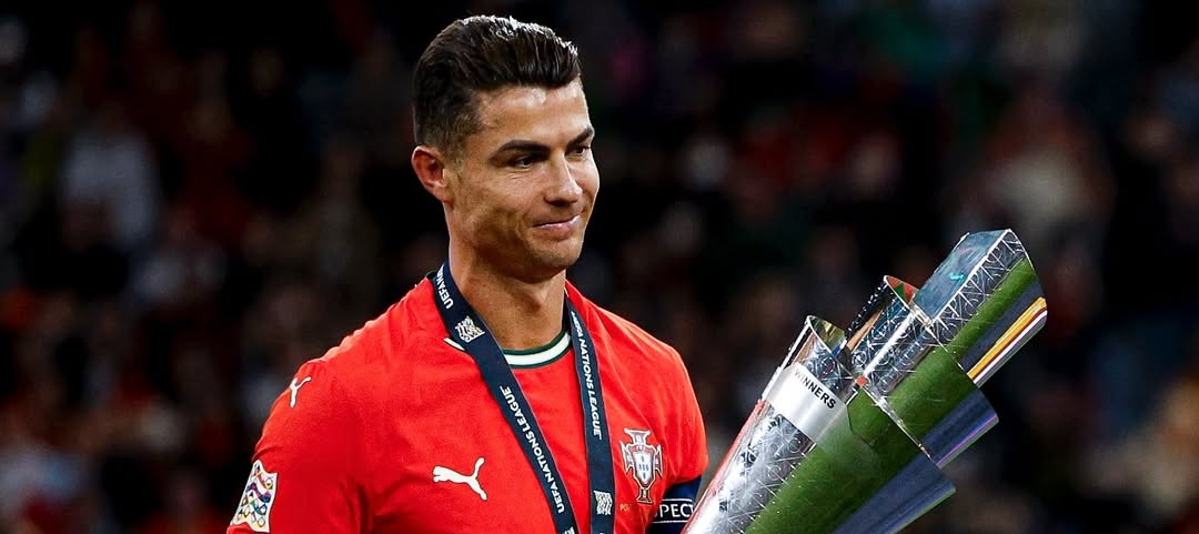 Trauma pela morte do pai seria o motivo da ausência de Cristiano Ronaldo no velório de Diogo Jota, diz jornal
