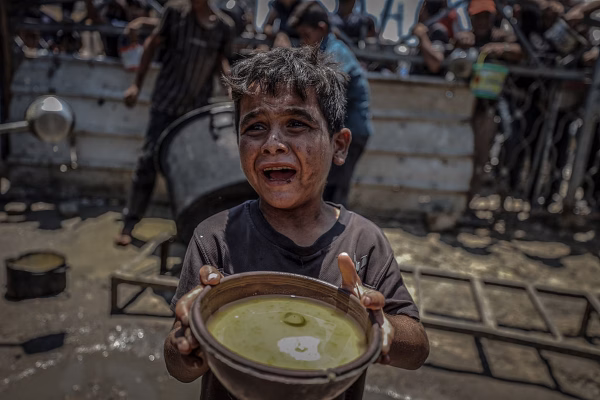 Trump diz que os EUA criarão “centros de alimentos” na Faixa de Gaza