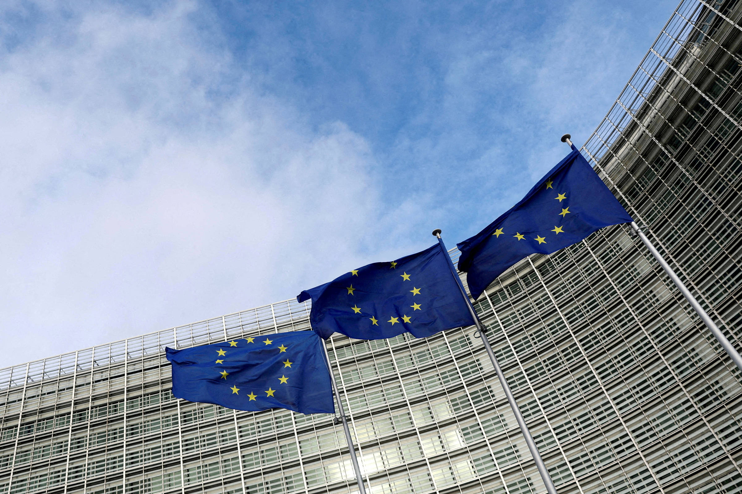 União Europeia apresenta regra para grandes sistemas de IA – 10/07/2025 – Tec