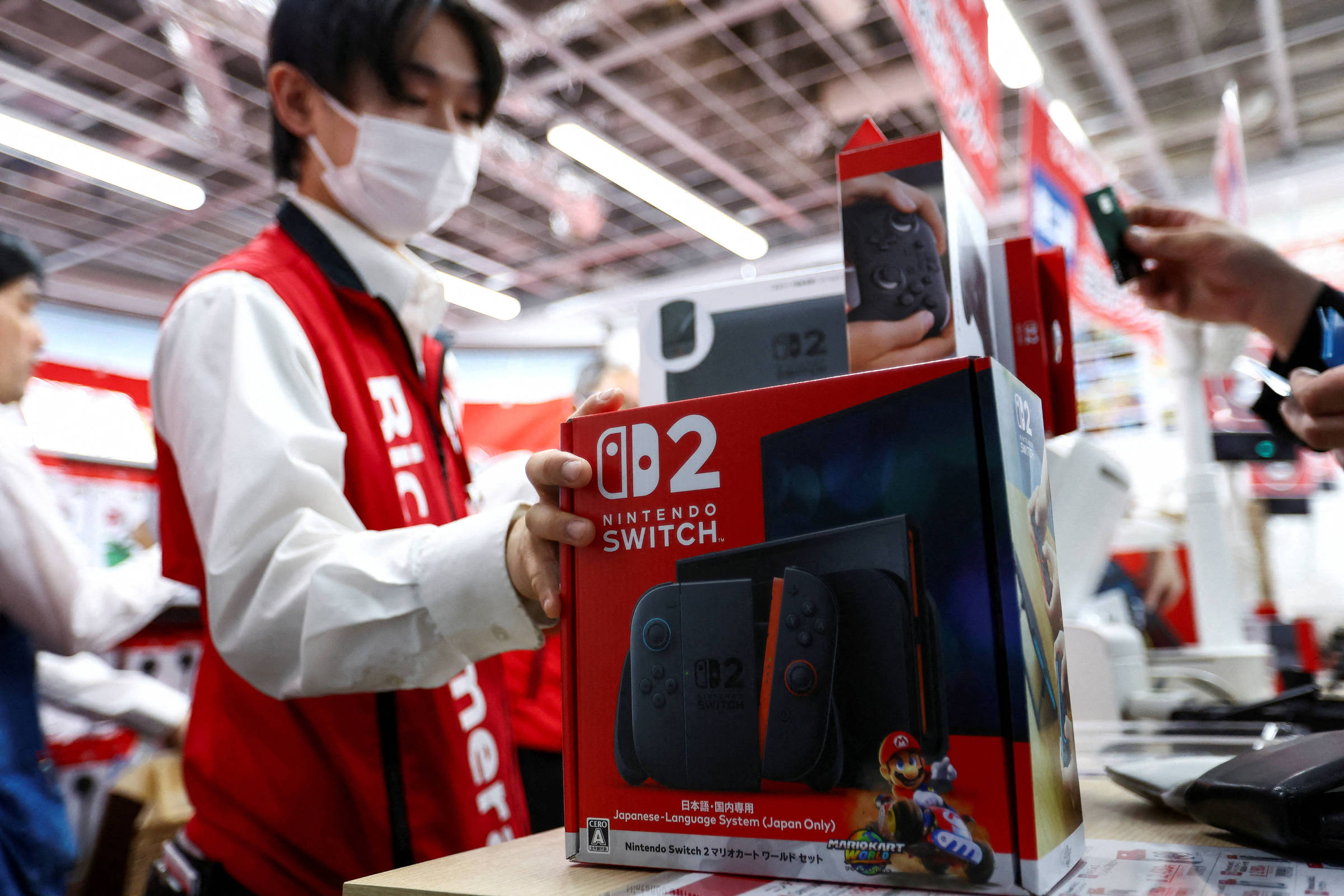 Vendas não autorizadas fazem Switch 2 sumir da Amazon – 30/06/2025 – Mercado